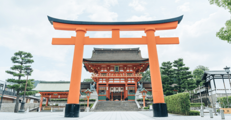 Santuario Fushimi Inari en Kyoto en Japón 